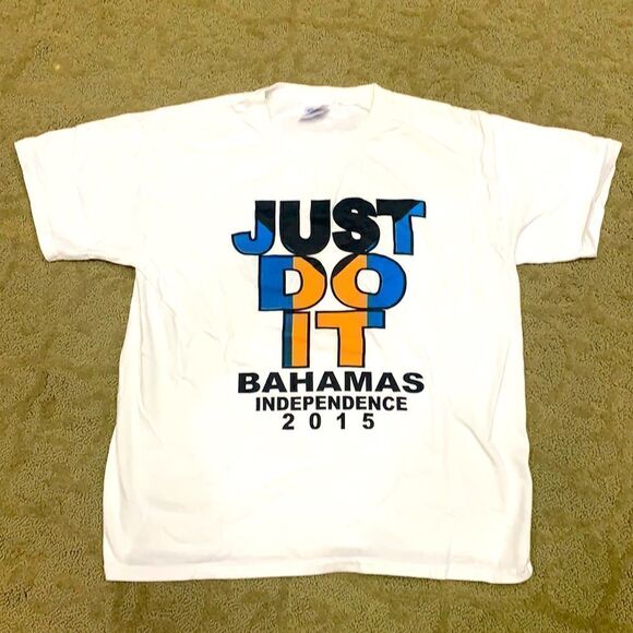 3/$30 Bahamas Independence 2015 YL Gildan Ultra Cotton Graphic Tee Shirt - Picture 1 of 4